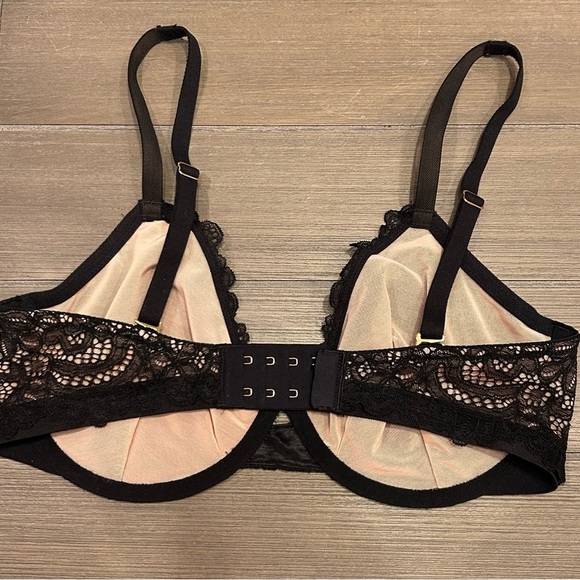 Soma Unlined Plunge Bra - Picture 3 of 7